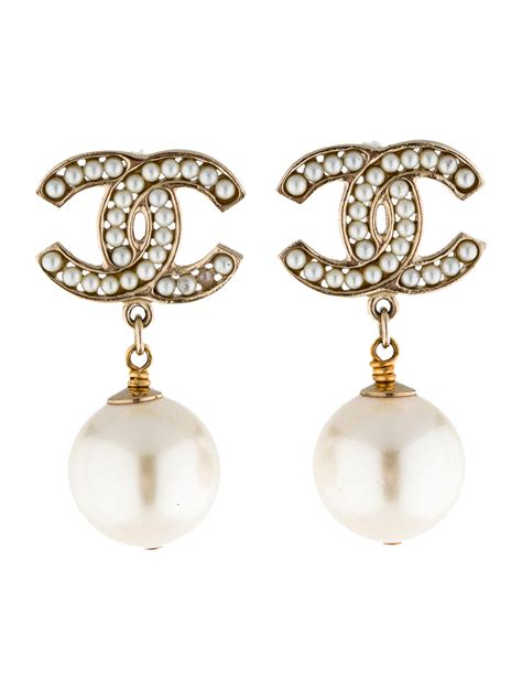 chanel earrings cc macy's.